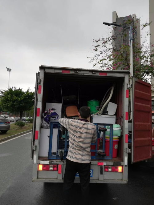 图横岗尘世间 一站式搬家保洁服务，打造深圳无忧搬迁体验